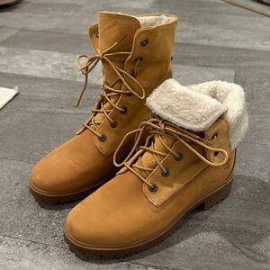 Timberland Women's Tan Fleece-Lined Boots